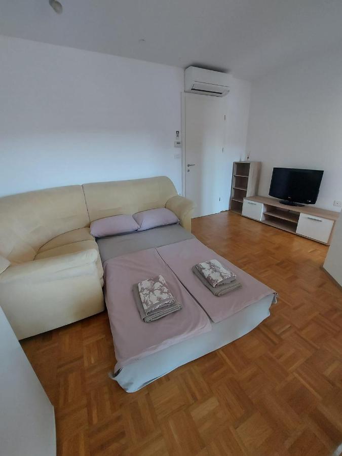 Apartment Hanna Копер Екстериор снимка